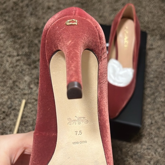 Coach heels - Picture 4 of 5